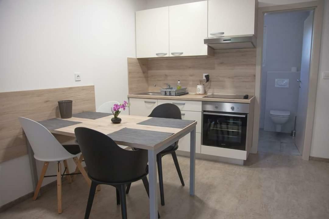 Bungalow Comfort 100 M From The Beach بريمونتيرا المظهر الخارجي الصورة