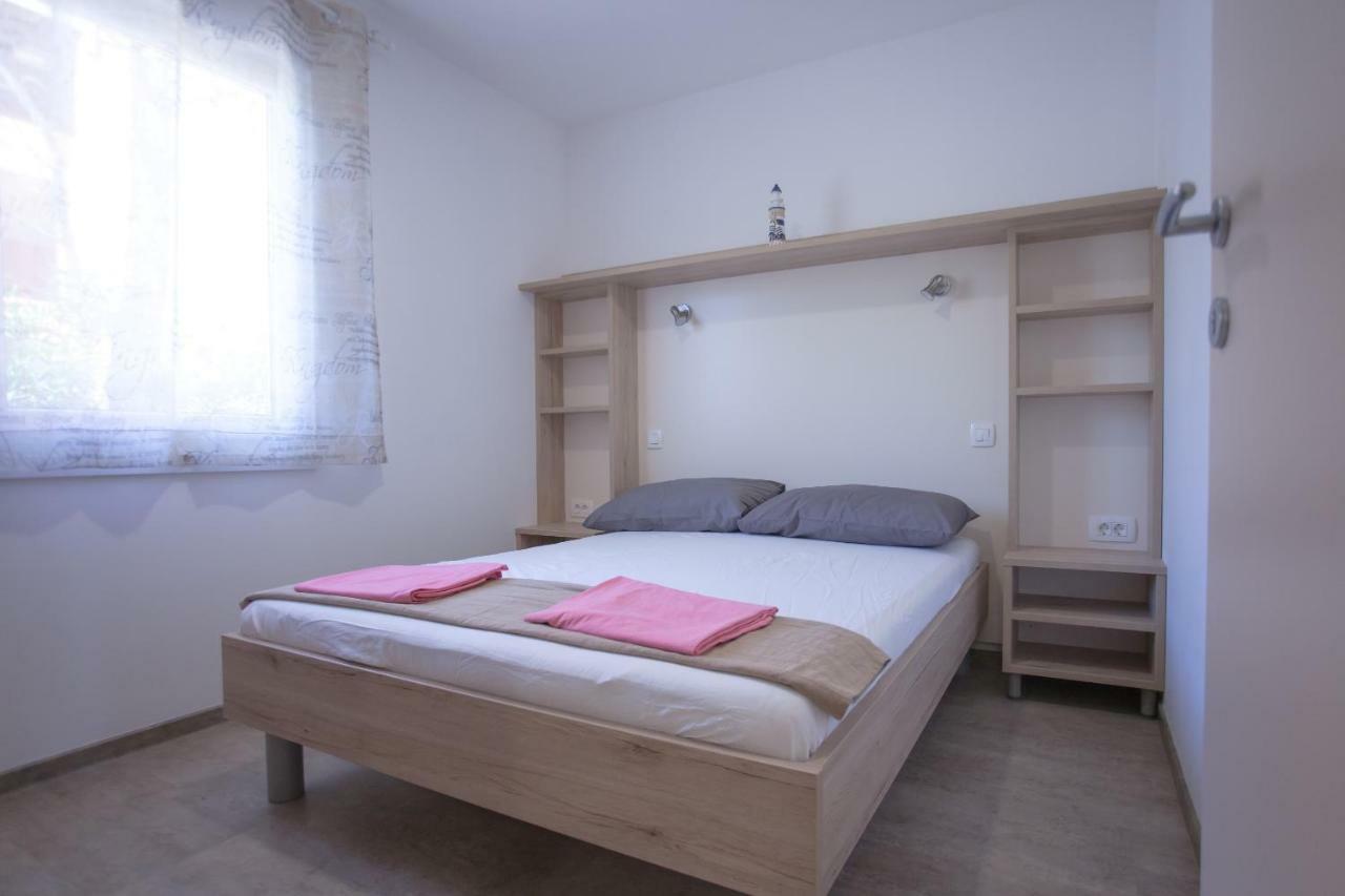 Bungalow Comfort 100 M From The Beach بريمونتيرا المظهر الخارجي الصورة