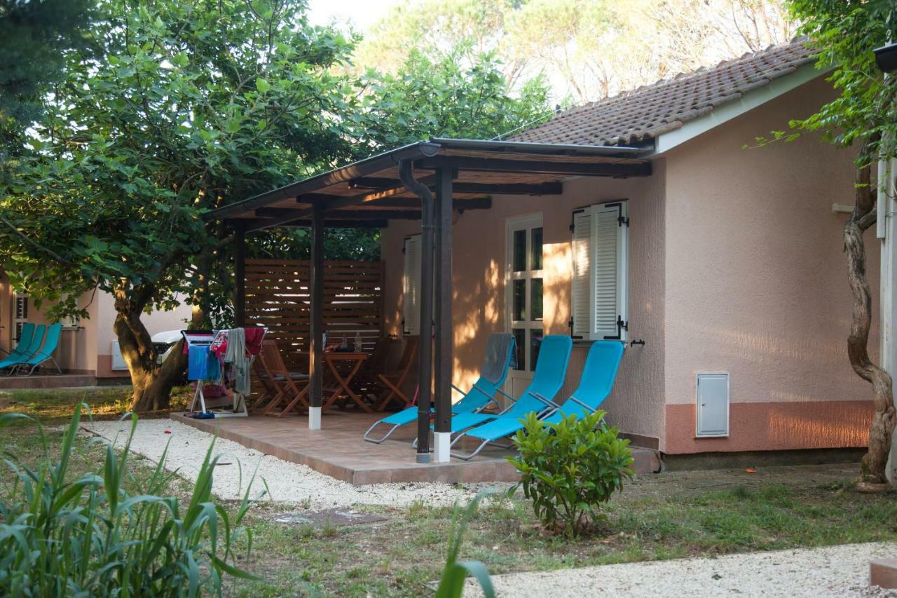 Bungalow Comfort 100 M From The Beach بريمونتيرا المظهر الخارجي الصورة