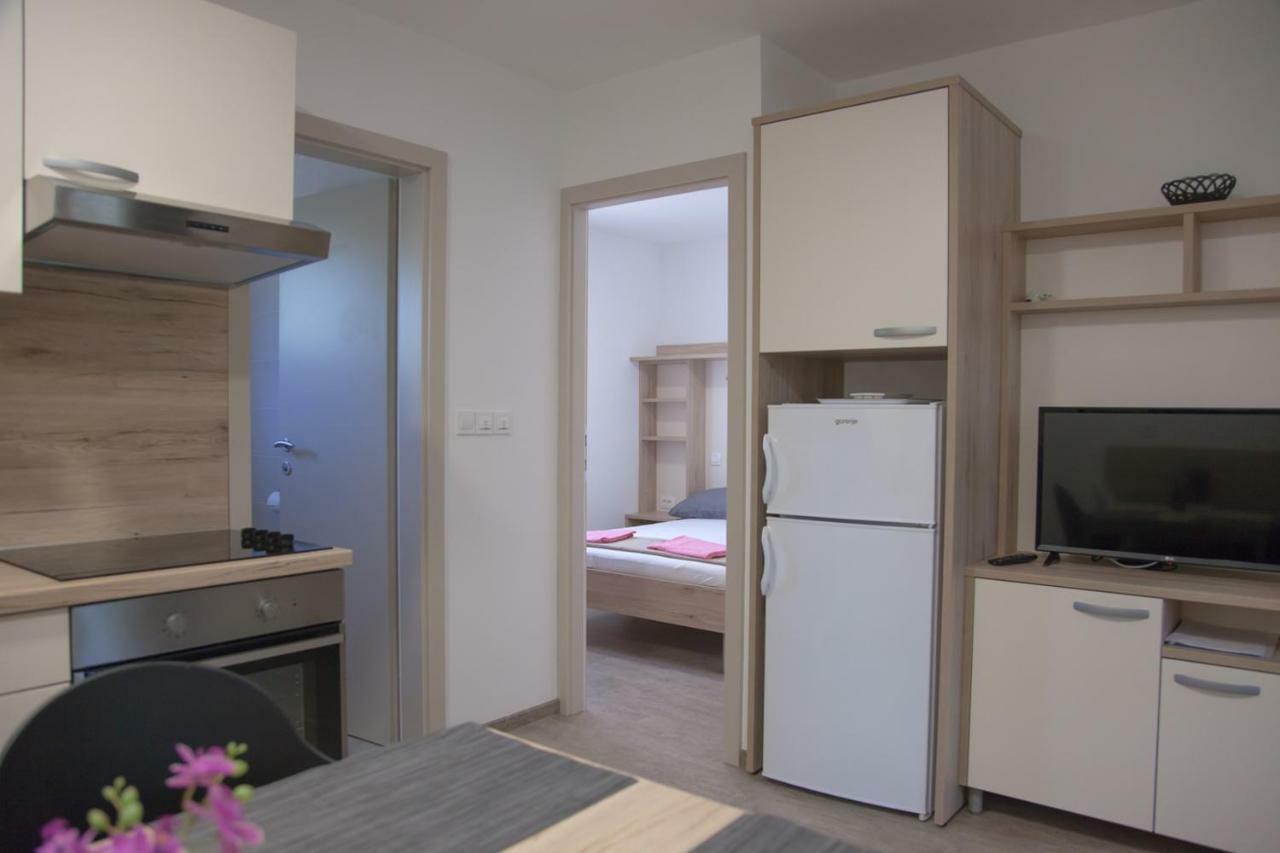 Bungalow Comfort 100 M From The Beach بريمونتيرا المظهر الخارجي الصورة