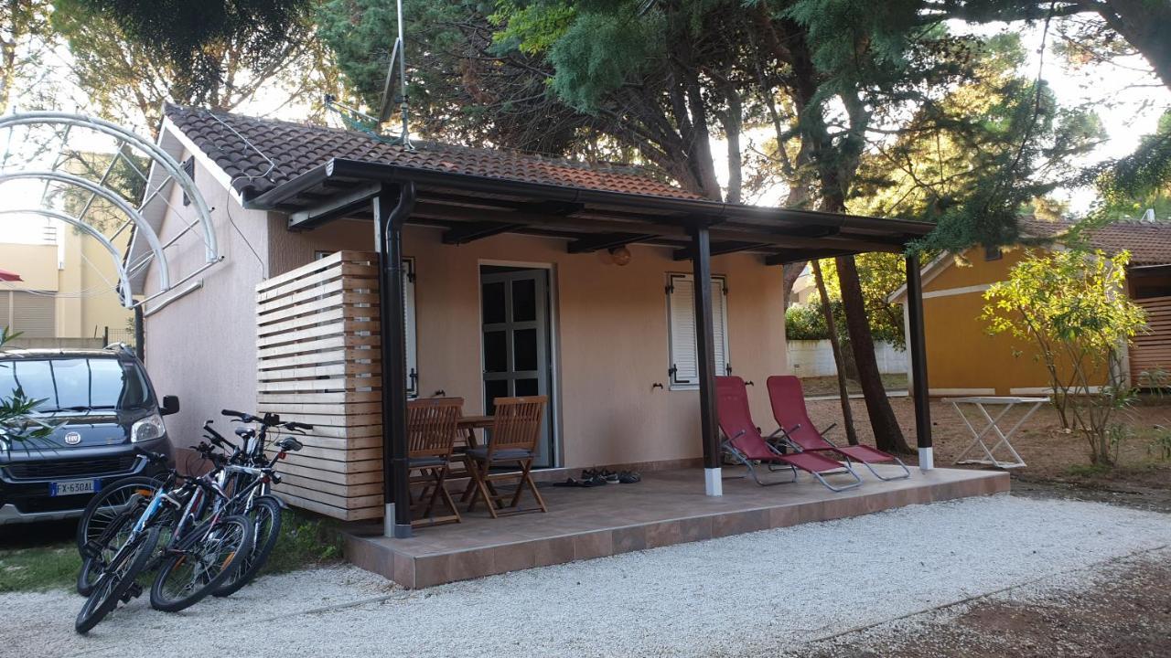 Bungalow Comfort 100 M From The Beach بريمونتيرا المظهر الخارجي الصورة